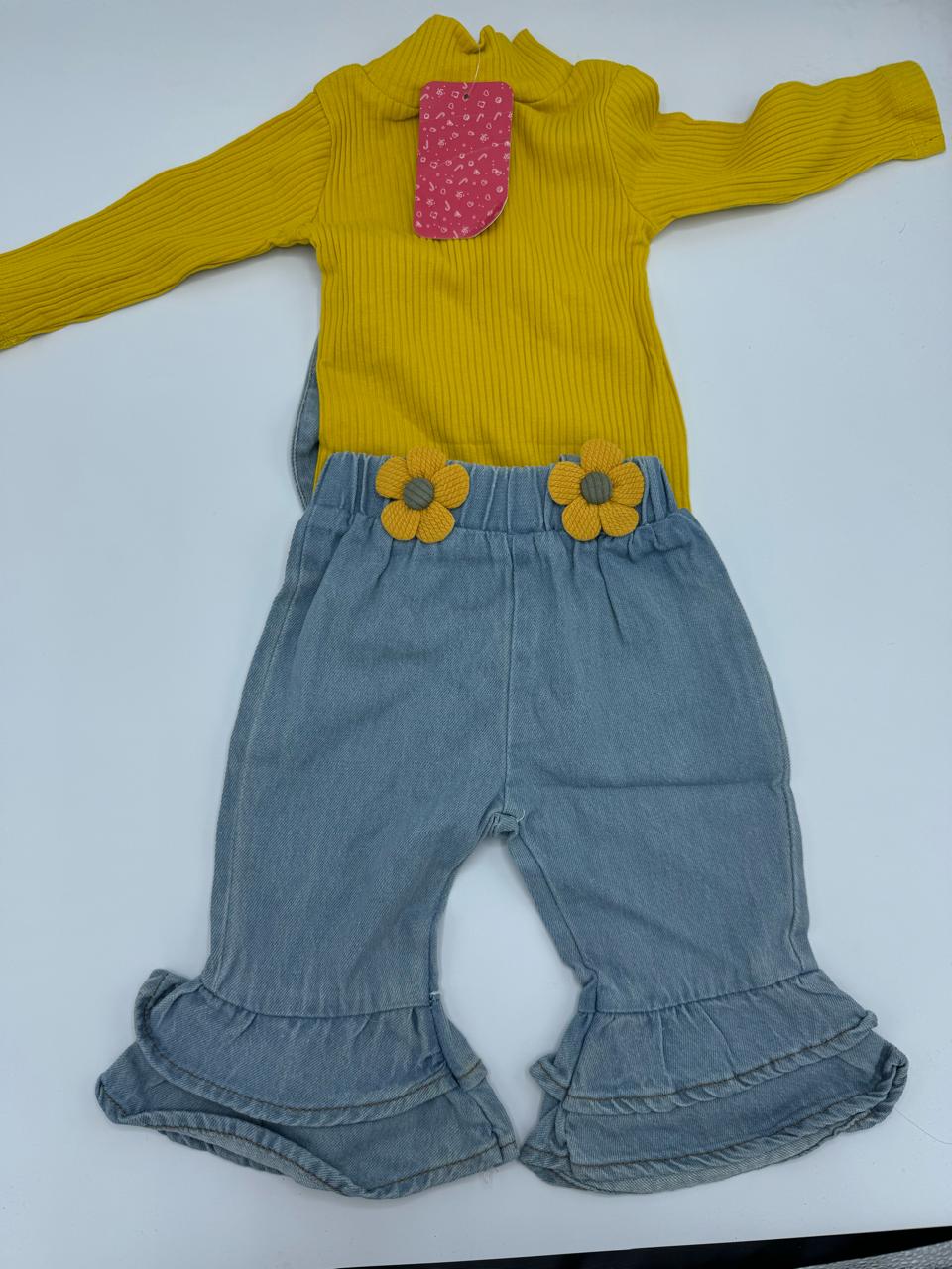 2pcs Baby Girl RibbedDots Turtleneck Long-sleeve Romper and 3D Flowers Denim Bell Bottom Overalls Set - Yellow, 0-3 Months