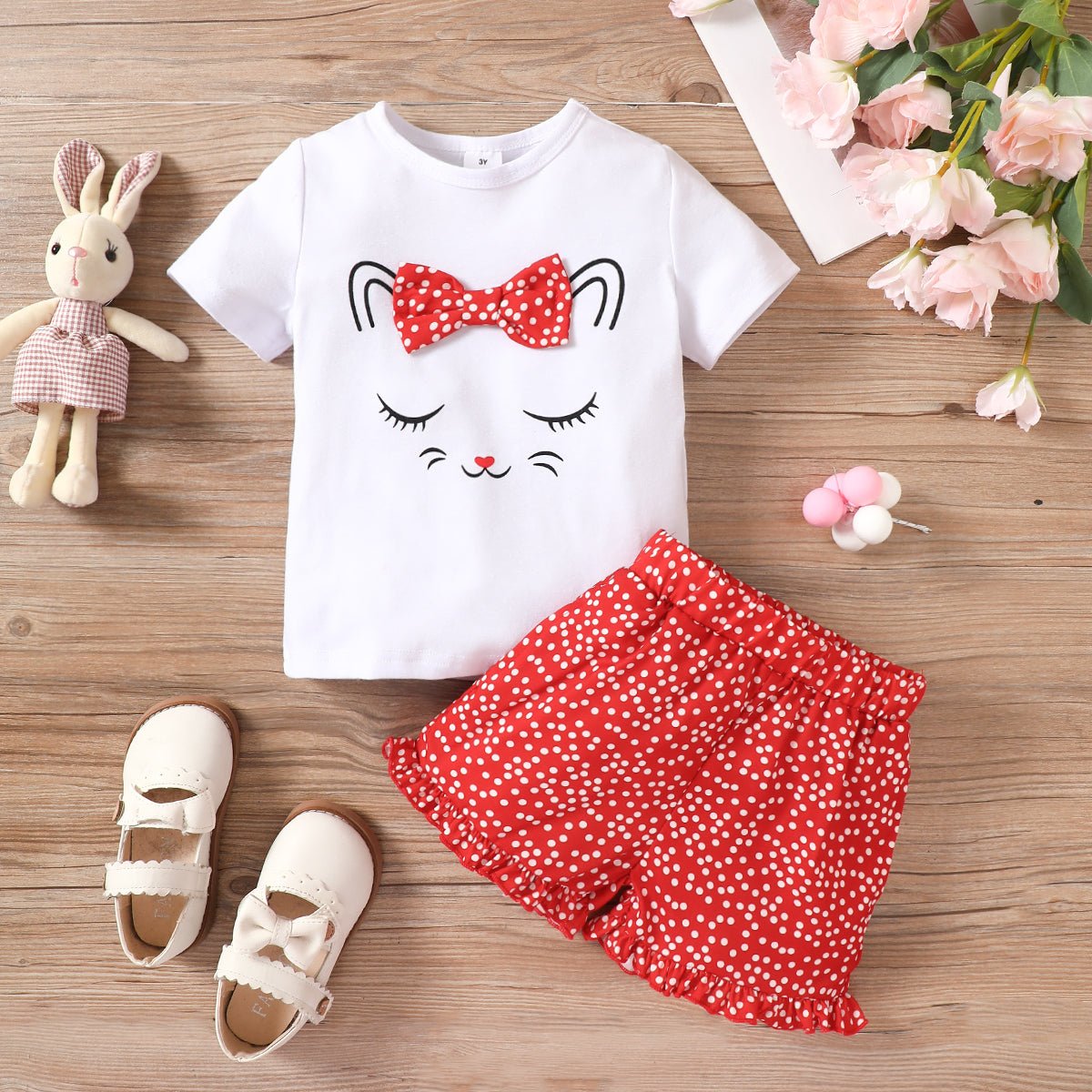 2pcs Toddler Girl Playful Bow Decor Cat Print Tee and Dots Pattern Shorts Set - White, 2-3 Years