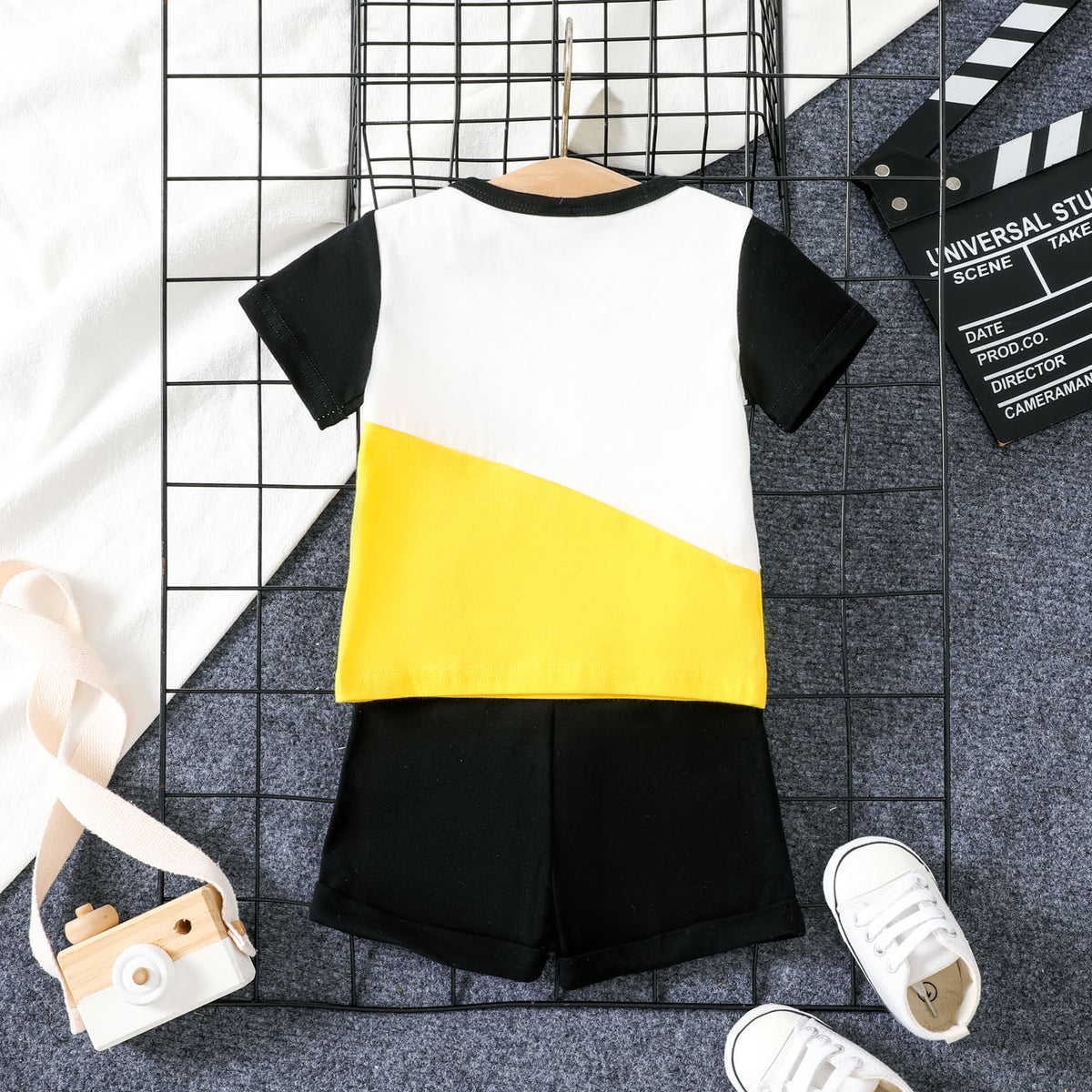 2pcs Baby Boy 95% Cotton Smile Face Print Short-sleeve Tee and 95% Cotton Letters Print Shorts Set - 9-12 Months, Yellow